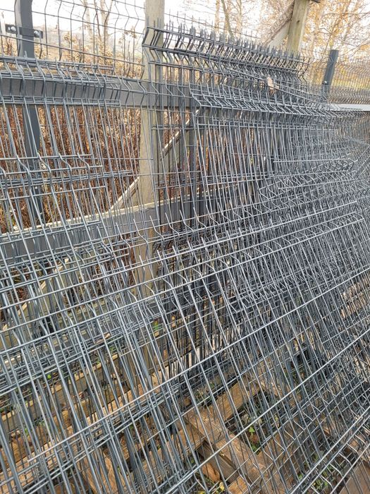 Panele ogrodzeniowe 3d fi4 fi5 ścinki docinki końcówki na furtki bramy