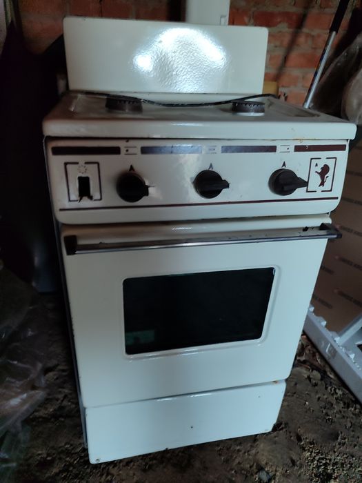 Продам печь  газовую 2-х комфортную.