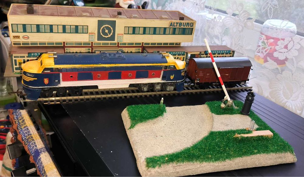 Lokomotywy BR-44 DB i BR-01 182 + Loko. Amtrak USA i wagon Mitropa  HO