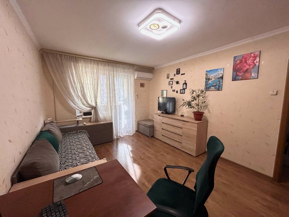 Продам однакімнатну з ремонтом, Бальзака 56