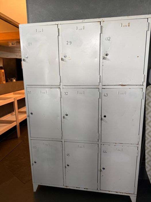 Cacifo fecha com cadeado