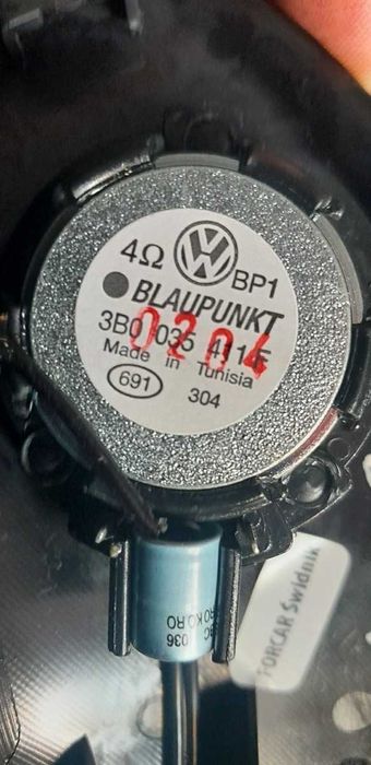 Głośnik wysokotonowy z drzwi trójkąt Vw Golf mk4 iv IV Passat B5 FL