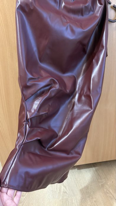 Бордовий топ з еко шкіри