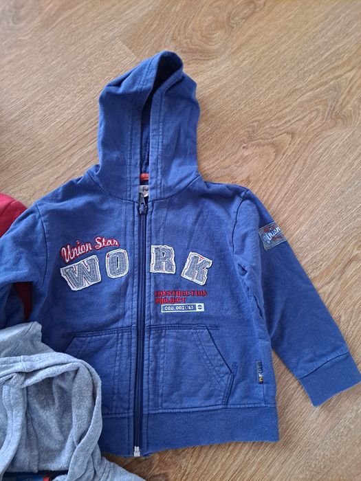 Oddam zestaw bluz 86/92