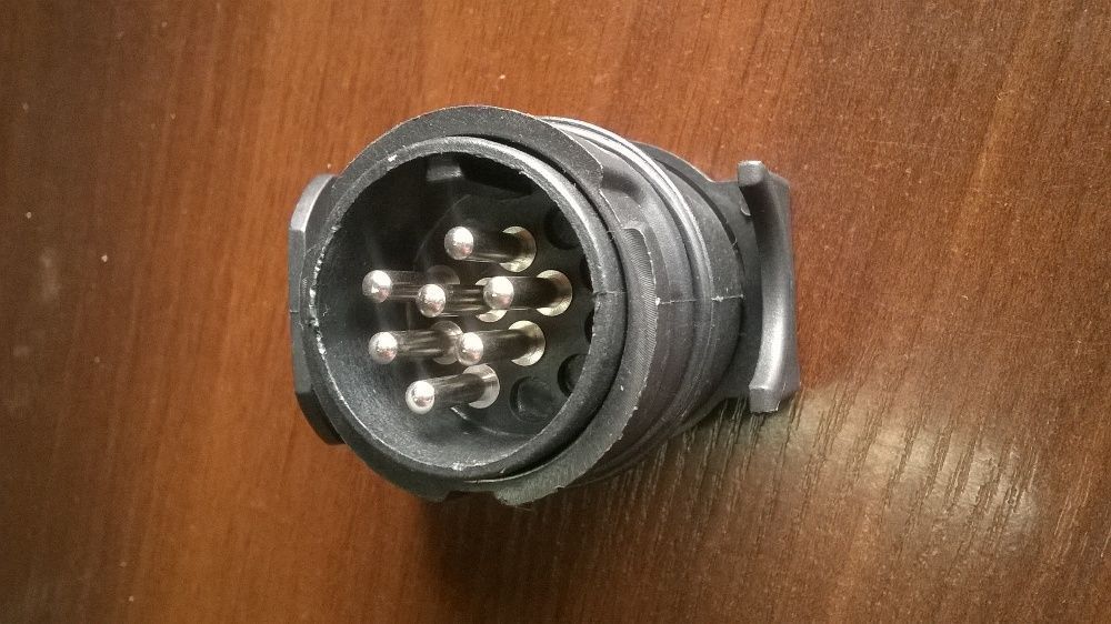 Adapter redukcja przejściówka gniazda hak 13/7 PIN