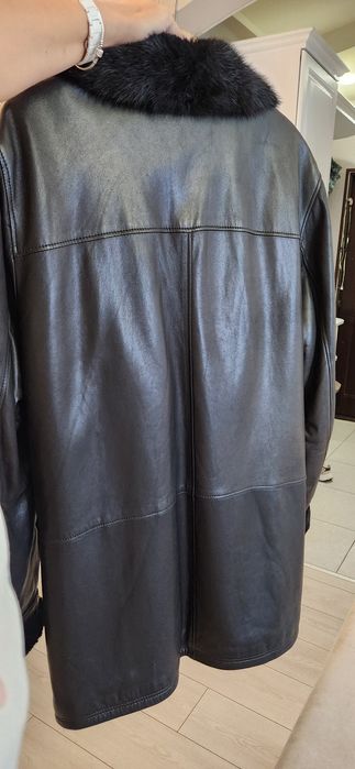 Дублёнка мужская. Отдам за 9000. Состояние новой.