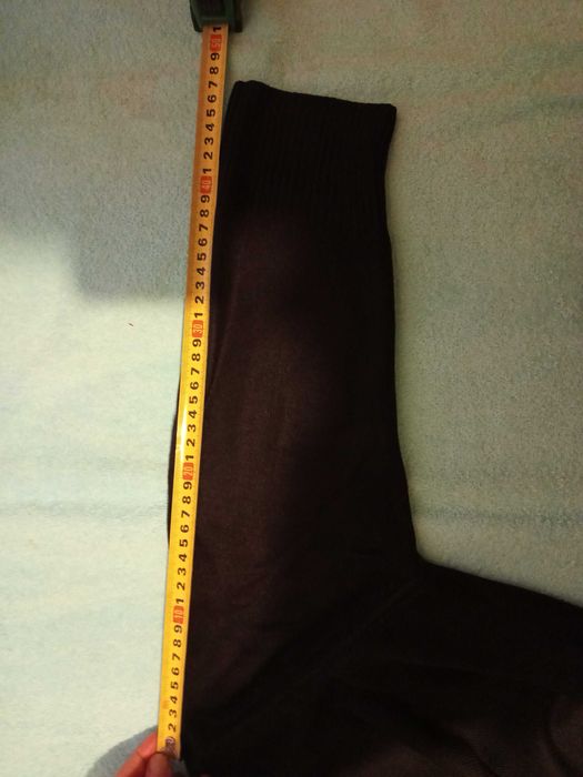 damski sweterek czarny