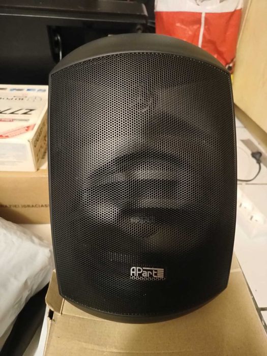 Monitory Apart Mask-6T z uchwytami do mocowania. Okazja.