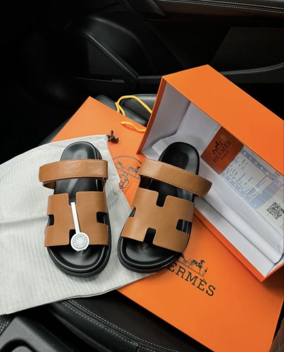 Klapki Hermes, brazowy, nowe