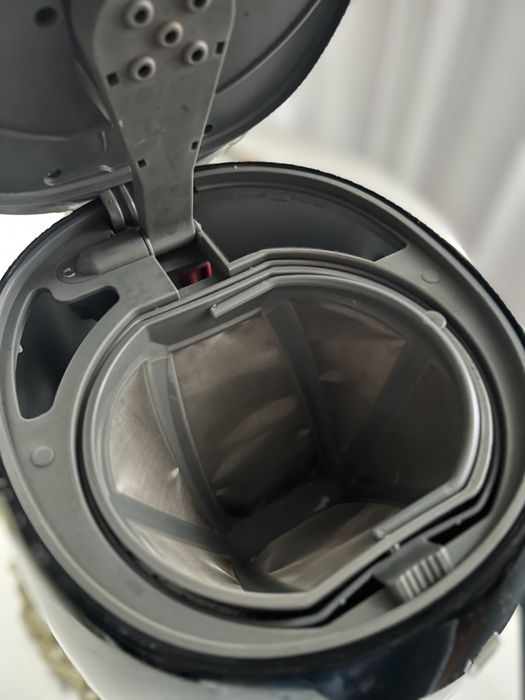 Продам кавоварку SMEG