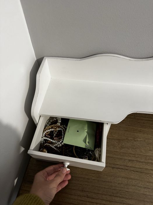 Toucador com prateleira extra e banco - Gato Preto