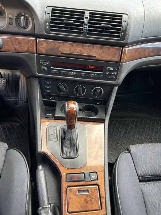 BMW E39 525i,   2001r
