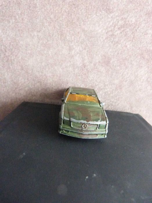 Resorak matchbox mercedes 500 SEC