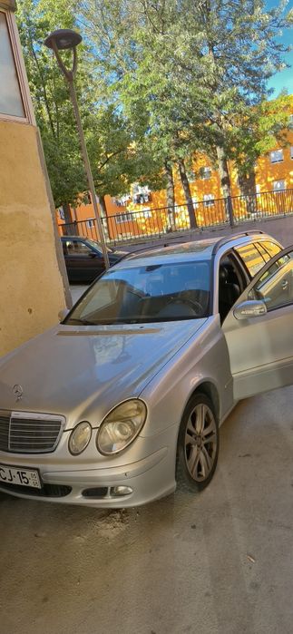 Mercedes-Benz e220