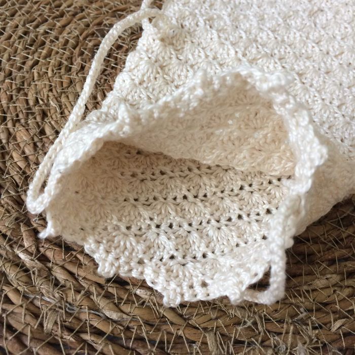 Torebka na telefon beżowa ercu boho pleciona szydełko aesthetic y2k