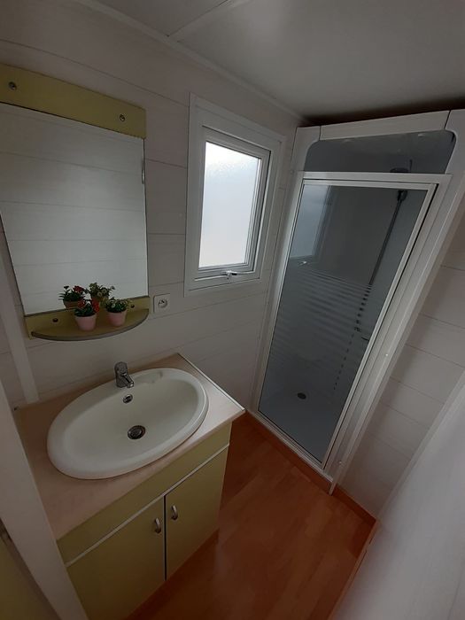 * CASA MÓVEL USADA O'HARA DE 8X3 METROS EM EVORA.