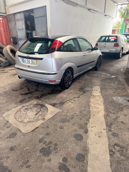 Ford focus 1.8tdci coupe 5lugares