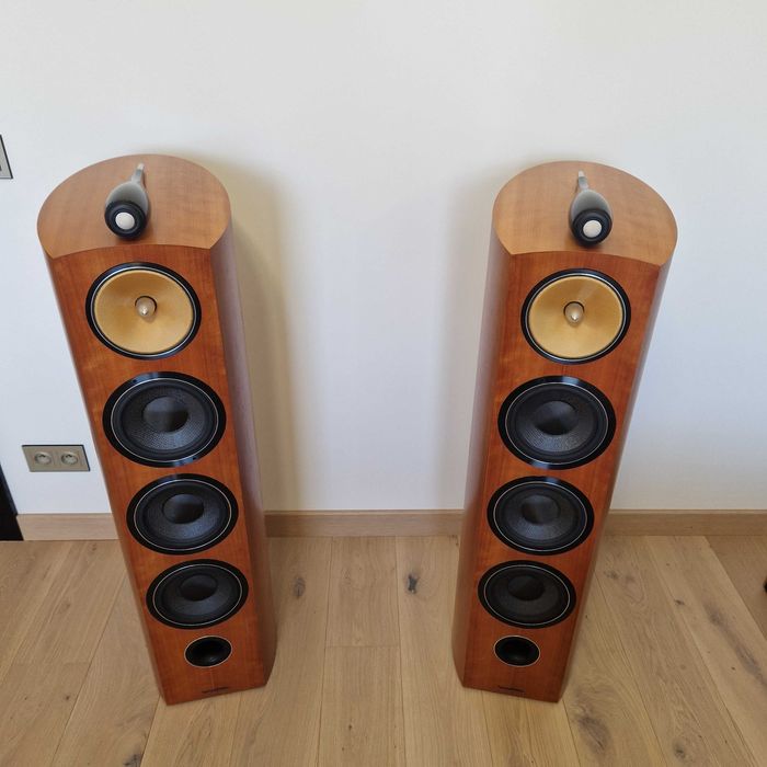 Bowers & Wilkins 803 D2