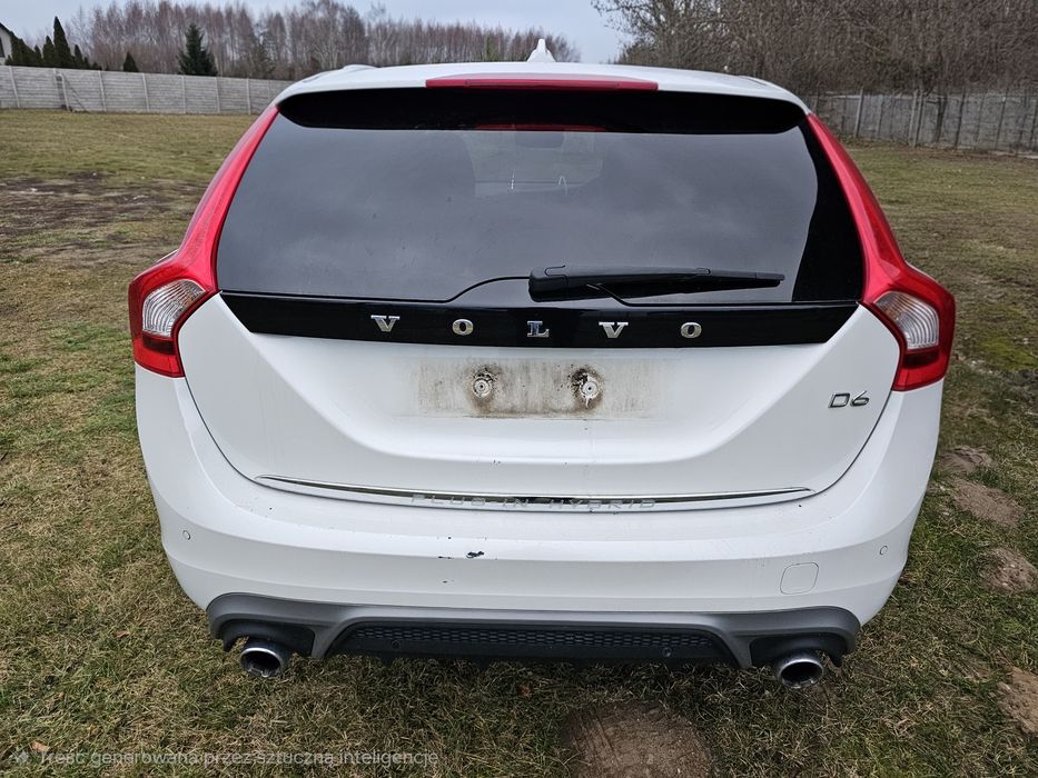 Klapa tylna Volvo  V60 2.4 d6 plug in hybrid I inne części 707-46