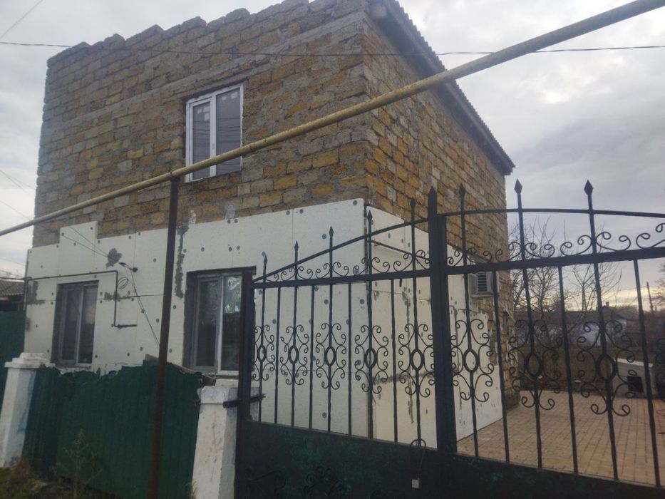 Продам дом можно на 2 семьи