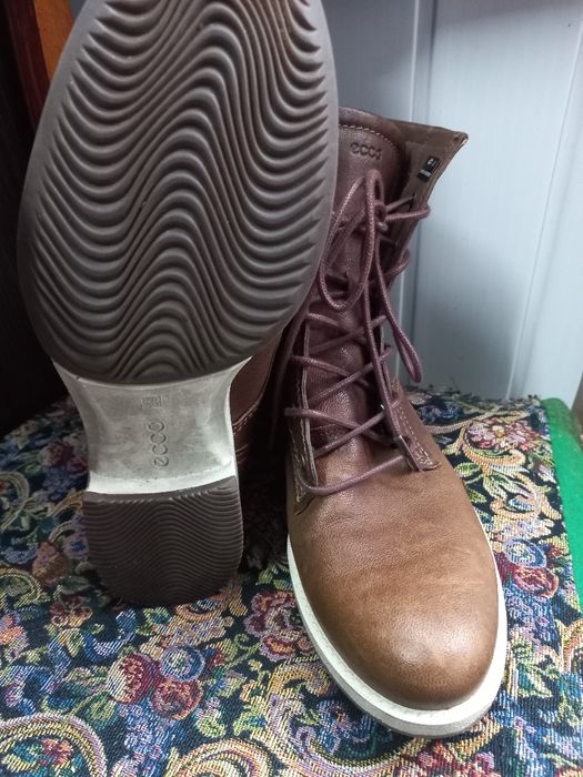 Жіночі ботинки ecco