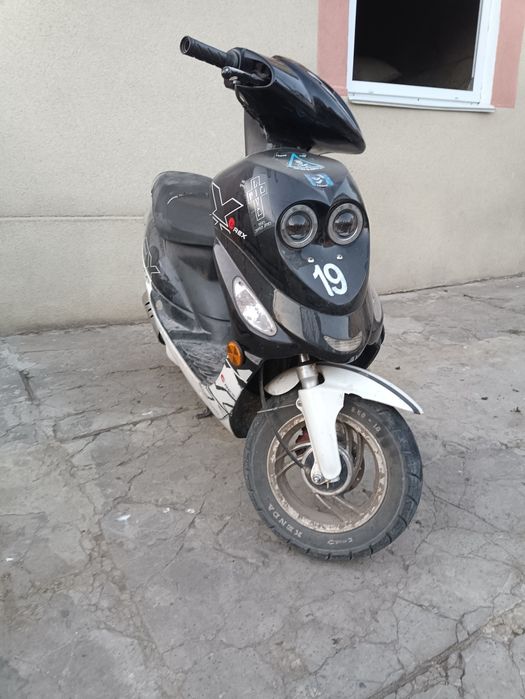 Продам скутер 80 куб