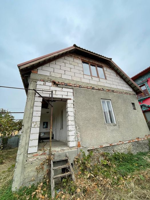 Продаж будинку на Центральній вулиці