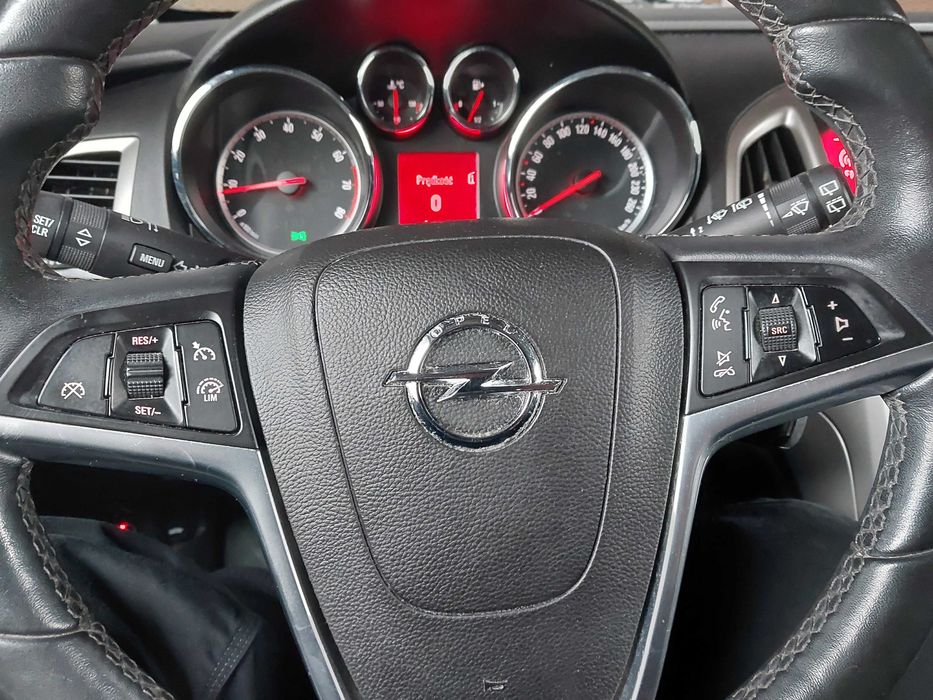 Opel Astra 2013 rok Lift 1.4 T B+gaz