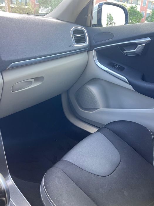 Volvo  V 40  D 4 Excekente Estado