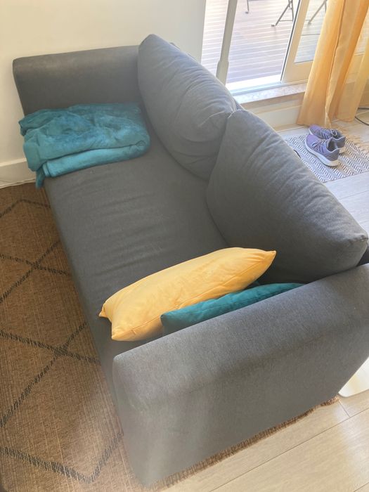 Sofá 2 lugares extensível IKEA SKONABACK com arrumação