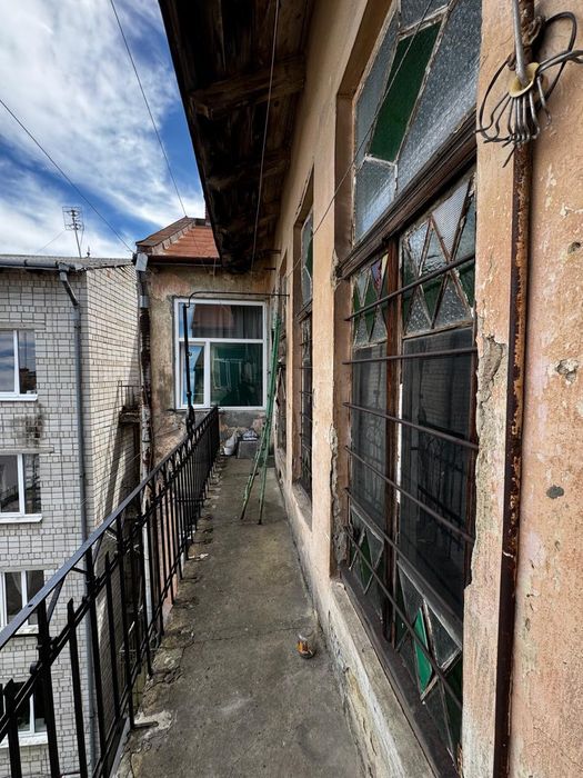 Продам 3-х кімнатну квартиру у центрі Дрогобича.