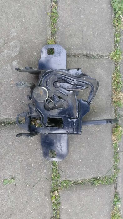 Zamek maski Seat Leon 1 / Toledo 2