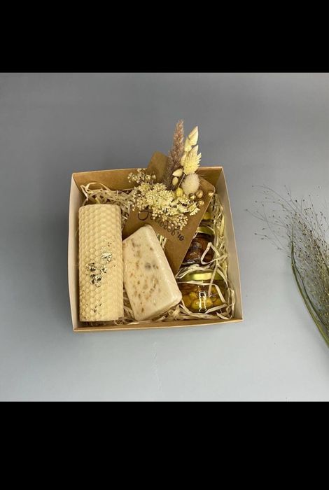 Подарунок на день Святого Валентина. Подарунковий бокс.