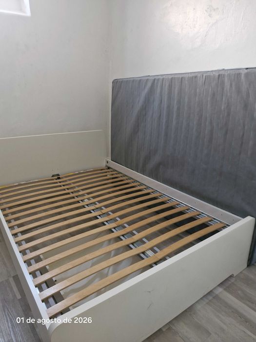 Cama  com colchao