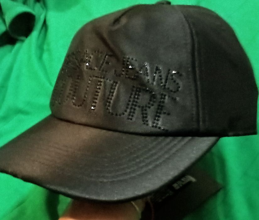 Czapka z daszkiem Versace Jeans Couture nowa damska
