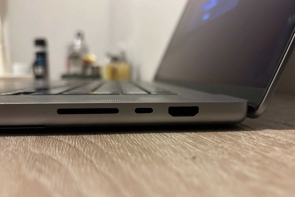 MacBook Pro M2 16GB 512 SSD 16 polegadas