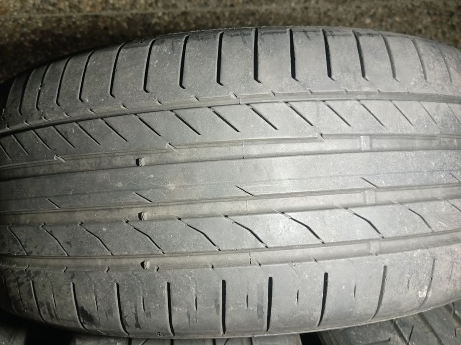 Pneus 235/50/18 Continental