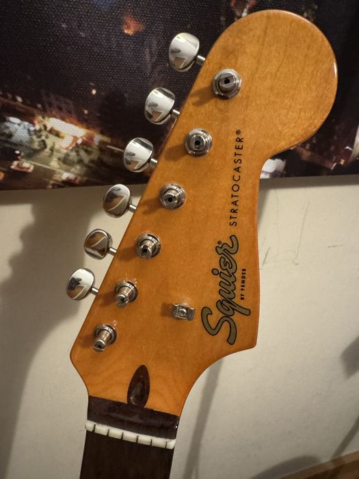 Squier CV Classic Vibe 60s Strat 3-SB - com muitos Upgrades Fender