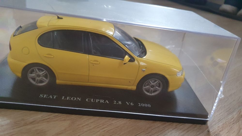 Seat Leon Cupra model zabawka  w skali 1:24