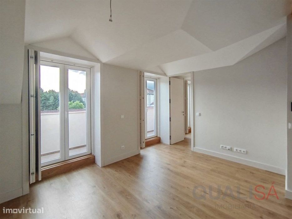 Apartamento T1 novo, com varanda e lugar de garagem em S. Vítor em ...