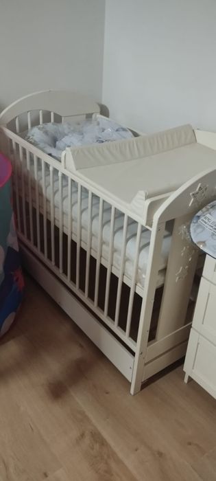 Sprzedam łozeczko z komoda