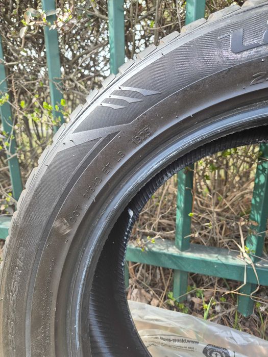 Opony zimowe Laufenn 235/55 R18