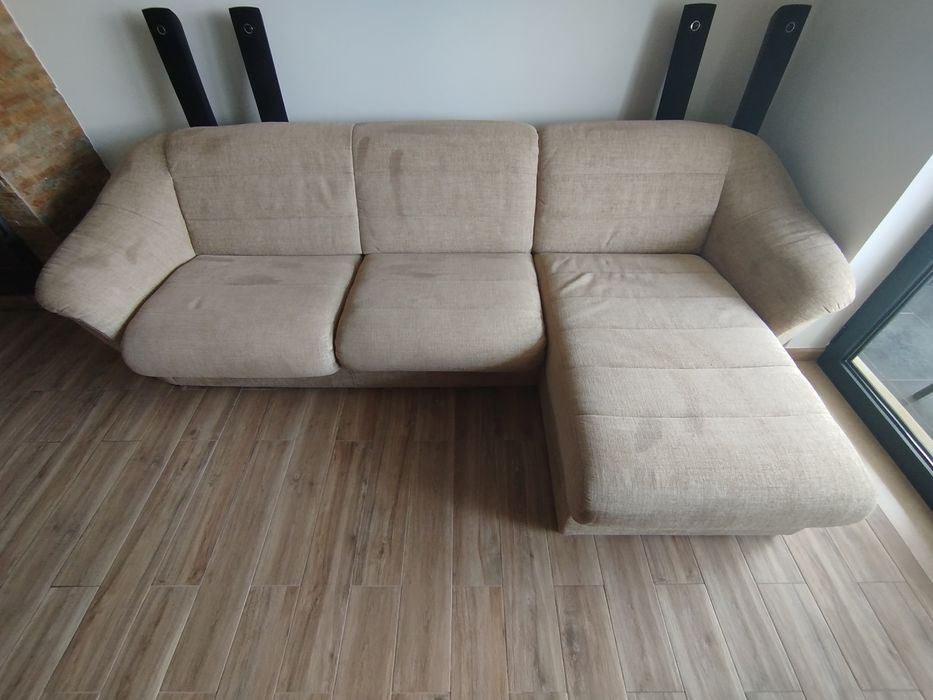 Sofá com chaise-longue