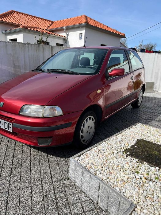 Fiat Punto 6 speed 1108 cc 54 cv gasolina 184000 km em ótimo estado