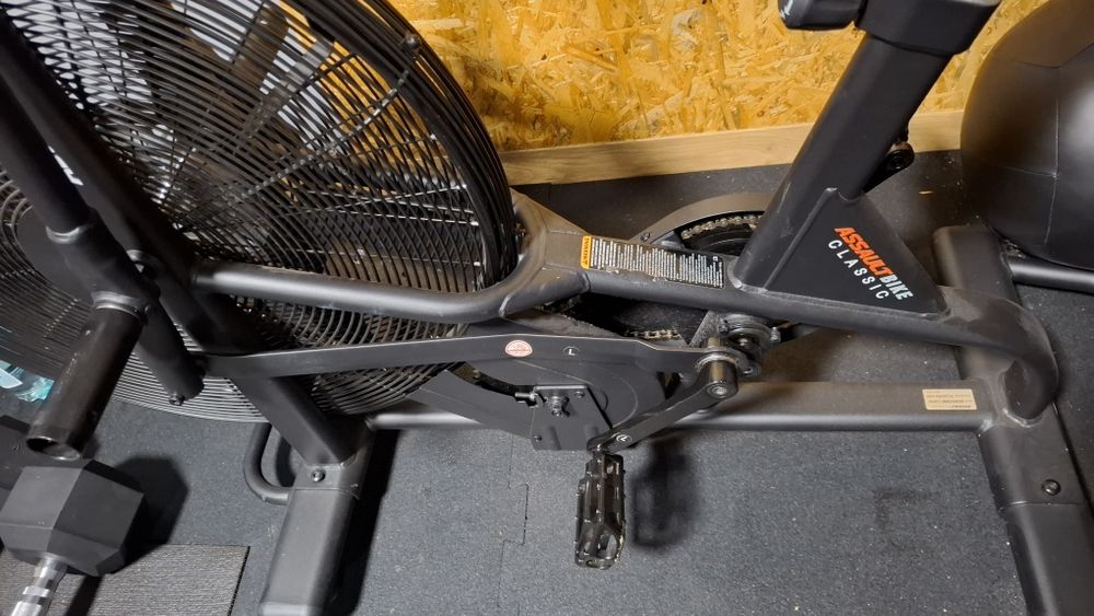 Air Bike Assault Fitness rower siłownia