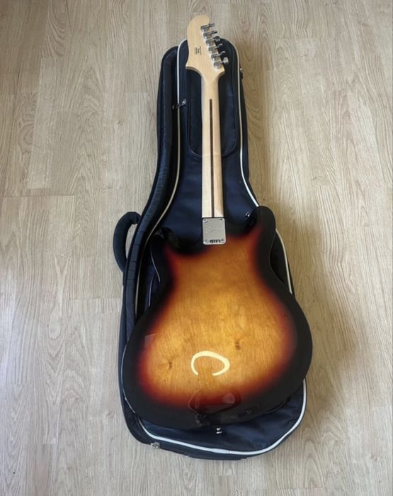 Gitara Fender Squier Starcaster+pokrowiec