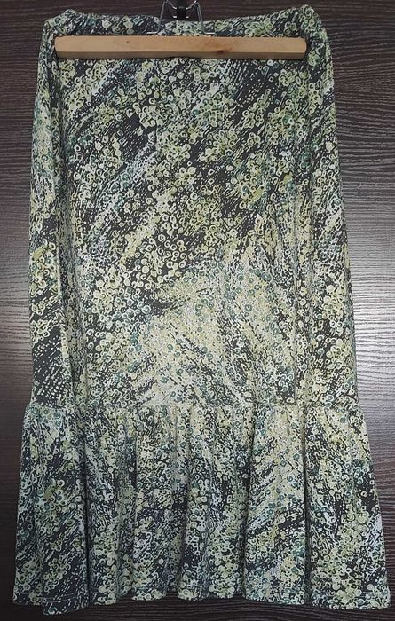 Spódnice na cieplejsze dni. Dodatkowo spódnica i golf gratis!