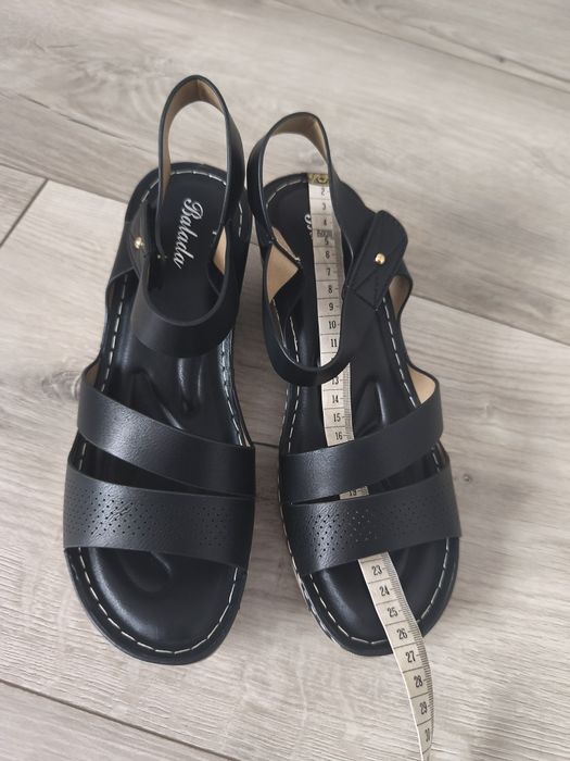 Nowe sandały damskie rozmiar 40