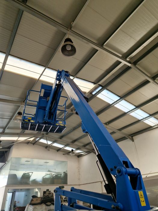 Braço elevador articulado Genie  Z-34/22N