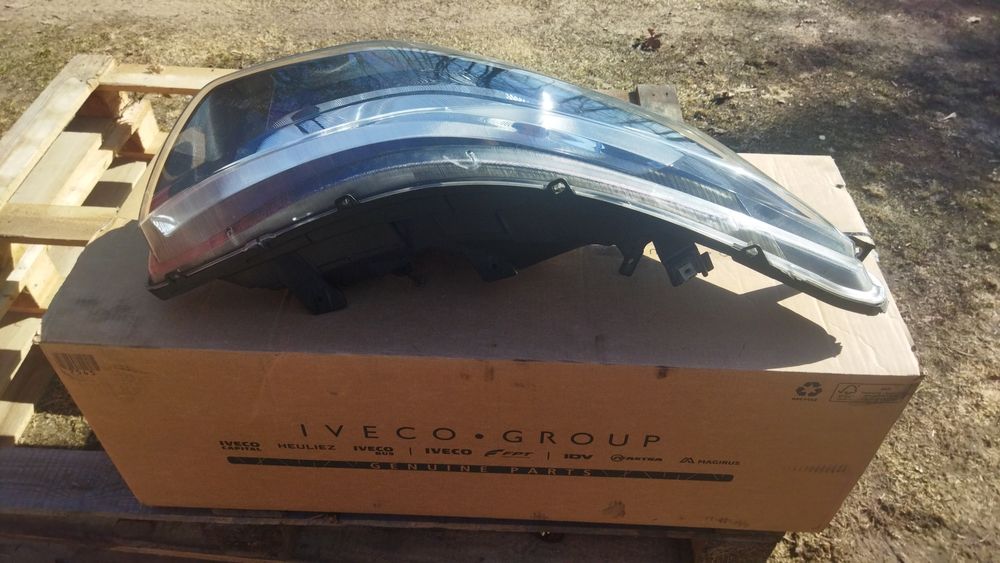 Reflektor przedni prawy Iveco Daily